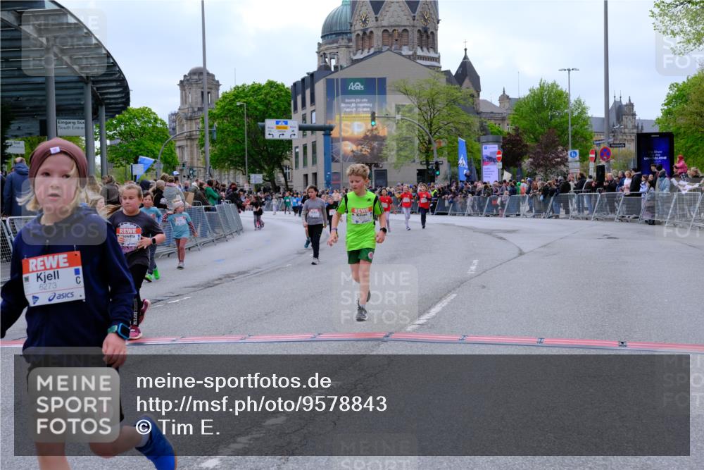 25.04.2026 - Das Zehntel Tim E. http://msf.ph/oto/9578843 25.04.2026 11:06:16 Ziel 5611, 5631, 5654, 5656, 5687, 6193, 6202, 6273, 6276, 6776, 6835, 6841, 6863, 7447, 7486, 7490, 7569, 7765, 7786, 7793 meine-sportfotos.de