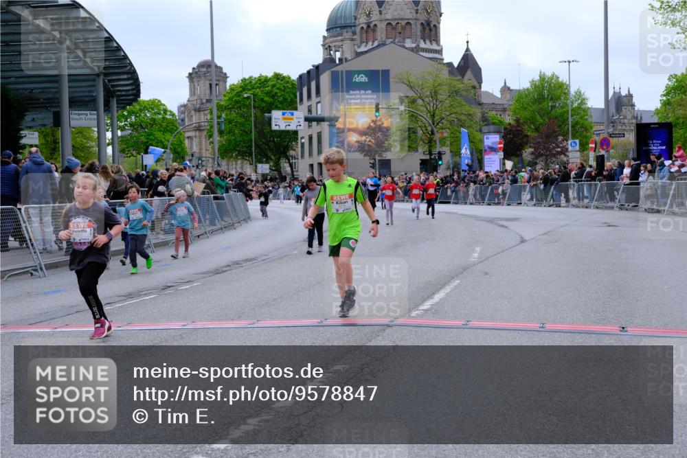 25.04.2026 - Das Zehntel Tim E. http://msf.ph/oto/9578847 25.04.2026 11:06:17 Ziel 5611, 5631, 5654, 5656, 5687, 6193, 6202, 6273, 6276, 6776, 6835, 6841, 6863, 7447, 7486, 7490, 7569, 7765, 7786, 7793 meine-sportfotos.de