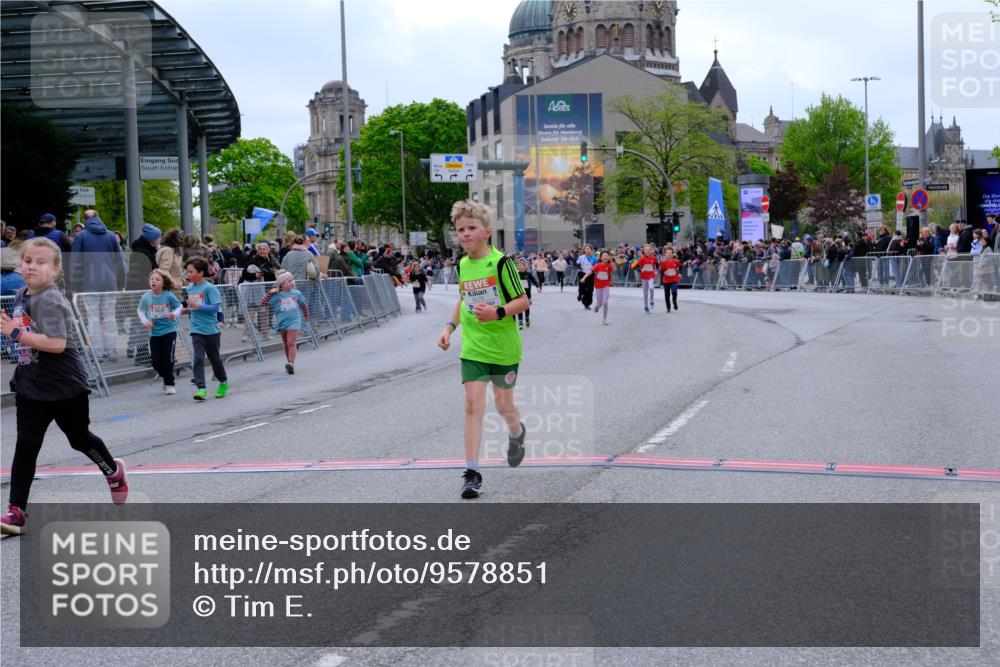 25.04.2026 - Das Zehntel Tim E. http://msf.ph/oto/9578851 25.04.2026 11:06:17 Ziel 5611, 5631, 5654, 5656, 5687, 6193, 6202, 6273, 6276, 6776, 6835, 6841, 6863, 7447, 7486, 7490, 7569, 7765, 7786, 7793 meine-sportfotos.de