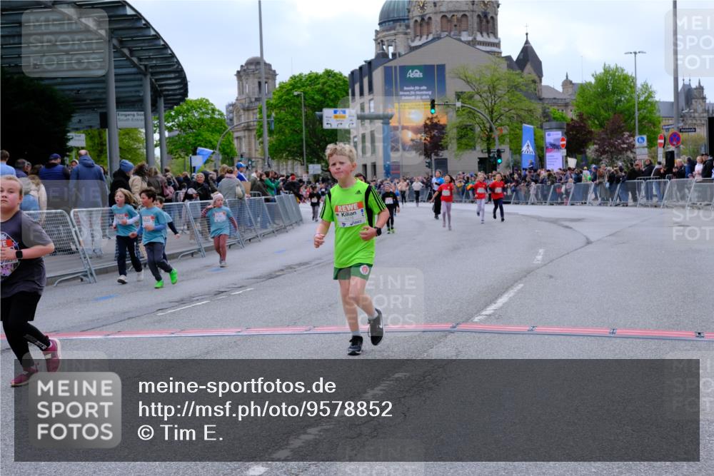 25.04.2026 - Das Zehntel Tim E. http://msf.ph/oto/9578852 25.04.2026 11:06:17 Ziel 5611, 5631, 5654, 5656, 5687, 6193, 6202, 6273, 6276, 6776, 6835, 6841, 6863, 7447, 7486, 7490, 7569, 7765, 7786, 7793 meine-sportfotos.de