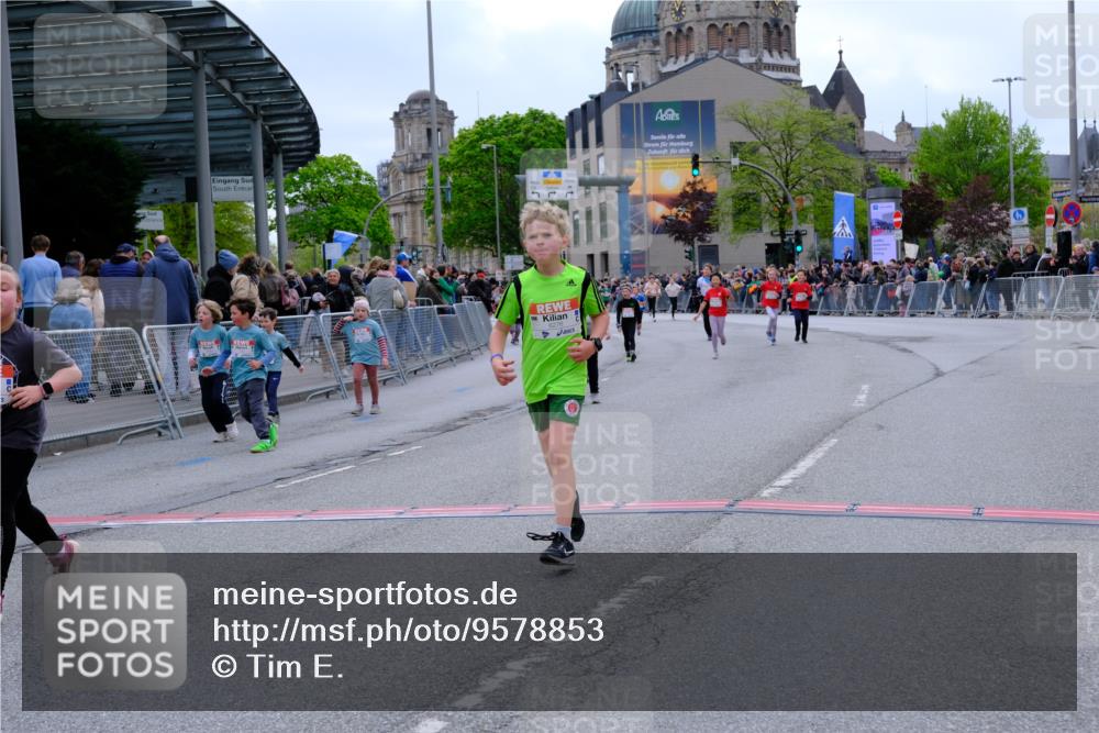 25.04.2026 - Das Zehntel Tim E. http://msf.ph/oto/9578853 25.04.2026 11:06:17 Ziel 5611, 5631, 5654, 5656, 5687, 6193, 6202, 6273, 6276, 6776, 6835, 6841, 6863, 7447, 7486, 7490, 7569, 7765, 7786, 7793 meine-sportfotos.de