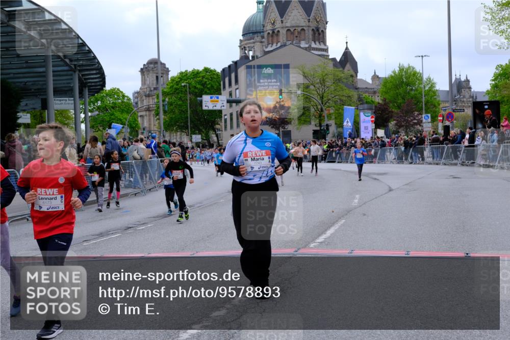 25.04.2026 - Das Zehntel Tim E. http://msf.ph/oto/9578893 25.04.2026 11:06:26 Ziel 5464, 5506, 6162, 6172, 6173, 6193, 6239, 6252, 6830, 6990, 7002, 7447, 7569, 7743, 8001 meine-sportfotos.de