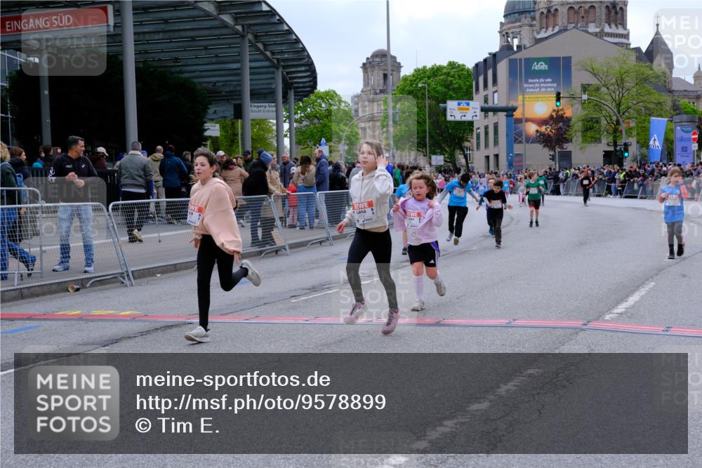 25.04.2026 - Das Zehntel Tim E. http://msf.ph/oto/9578899 25.04.2026 11:06:32 Ziel 5461, 5464, 6239, 6252, 6288, 6292, 6830, 6925, 6962, 6990, 7002, 8001 meine-sportfotos.de