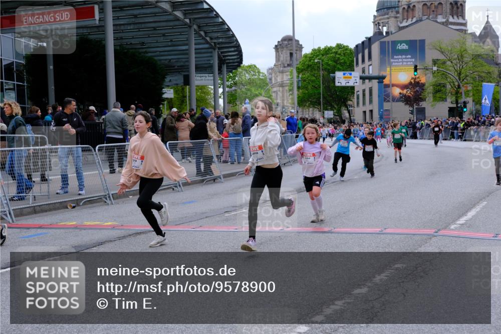 25.04.2026 - Das Zehntel Tim E. http://msf.ph/oto/9578900 25.04.2026 11:06:32 Ziel 5461, 5464, 6239, 6252, 6288, 6292, 6830, 6925, 6962, 6990, 7002, 8001 meine-sportfotos.de
