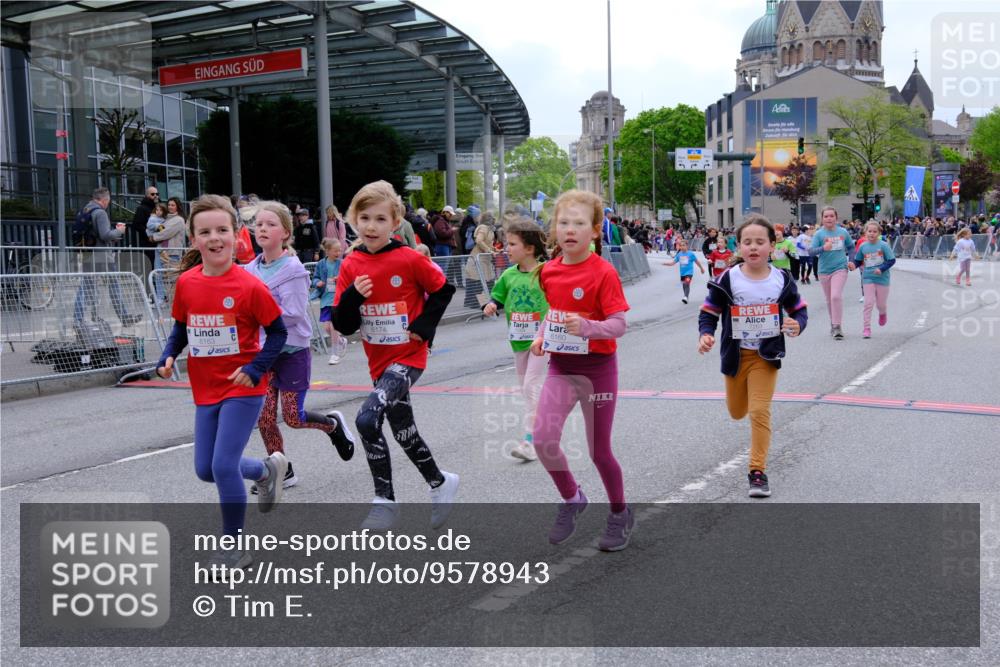 25.04.2026 - Das Zehntel Tim E. http://msf.ph/oto/9578943 25.04.2026 11:07:00 Ziel 5144, 5598, 5606, 5651, 6115, 6160, 6163, 6174, 6310, 6658, 7263, 7264, 7270, 7272, 7277, 7285, 7431, 7438, 7491, 7507, 7511, 7519, 7523, 7556, 7606, 7764, 7990 meine-sportfotos.de