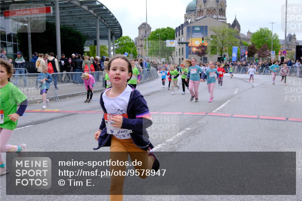 25.04.2026 - Das Zehntel Tim E. http://msf.ph/oto/9578947 25.04.2026 11:07:01 Ziel 5125, 5144, 5598, 5606, 5651, 6115, 6160, 6163, 6174, 6185, 6310, 7263, 7264, 7270, 7272, 7277, 7285, 7431, 7438, 7491, 7507, 7511, 7519, 7523, 7556, 7606, 7764, 7990 meine-sportfotos.de