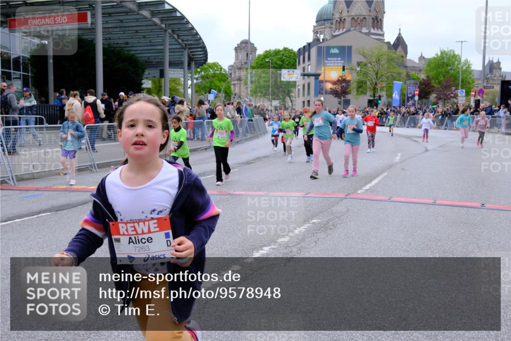 25.04.2026 - Das Zehntel Tim E. http://msf.ph/oto/9578948 25.04.2026 11:07:01 Ziel 5125, 5144, 5598, 5606, 5651, 6115, 6160, 6163, 6174, 6185, 6310, 7263, 7264, 7270, 7272, 7277, 7285, 7431, 7438, 7491, 7507, 7511, 7519, 7523, 7556, 7606, 7764, 7990 meine-sportfotos.de