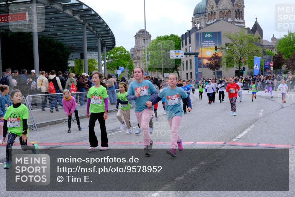 25.04.2026 - Das Zehntel Tim E. http://msf.ph/oto/9578952 25.04.2026 11:07:02 Ziel 5125, 5144, 6115, 6160, 6163, 6174, 6185, 6310, 6777, 7263, 7264, 7270, 7272, 7277, 7285, 7431, 7438, 7491, 7507, 7511, 7519, 7523, 7556, 7606, 7990 meine-sportfotos.de