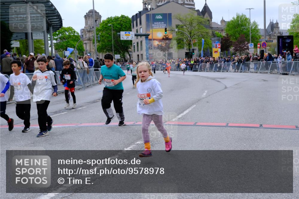 25.04.2026 - Das Zehntel Tim E. http://msf.ph/oto/9578978 25.04.2026 11:07:11 Ziel 5027, 5060, 5061, 5064, 5125, 5144, 5881, 5887, 5939, 5964, 6115, 6185, 6310, 6777, 6819, 7431, 7438, 7480, 7990 meine-sportfotos.de