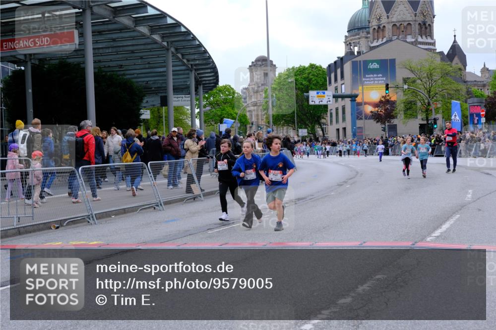 25.04.2026 - Das Zehntel Tim E. http://msf.ph/oto/9579005 25.04.2026 11:07:24 Ziel 5397, 5400, 6443, 6559, 7365, 7463, 7477, 7852, 7985, 8055 meine-sportfotos.de