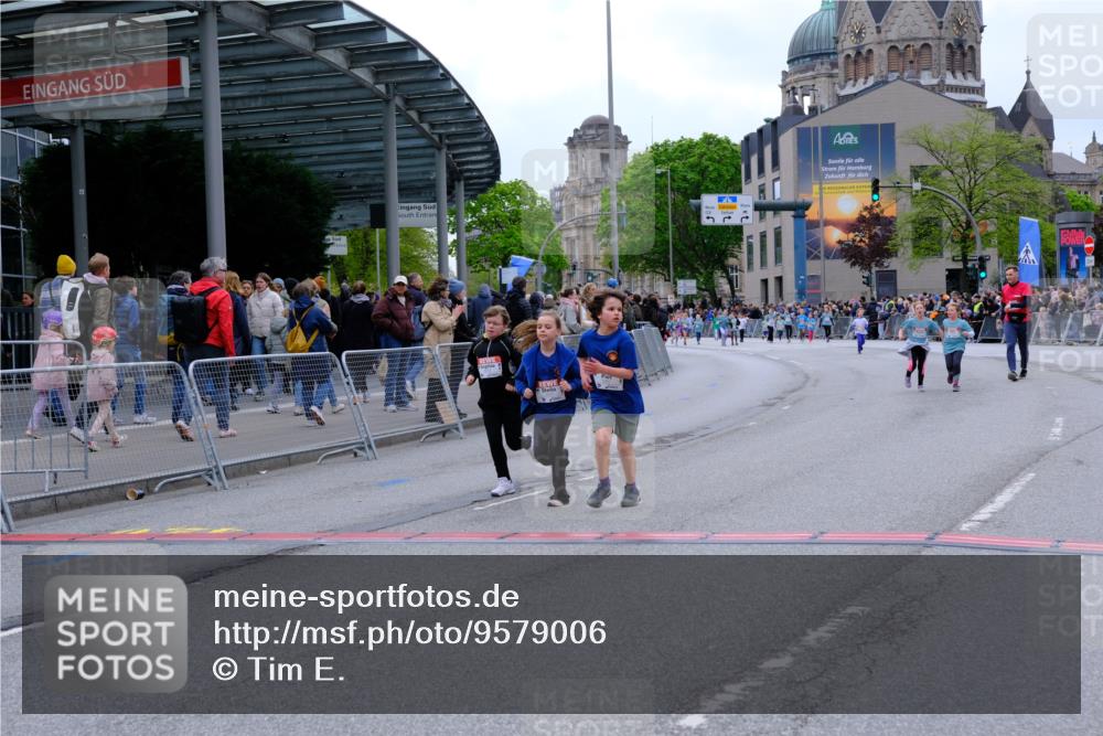 25.04.2026 - Das Zehntel Tim E. http://msf.ph/oto/9579006 25.04.2026 11:07:24 Ziel 5397, 5400, 6443, 6559, 7365, 7463, 7477, 7852, 7985, 8055 meine-sportfotos.de