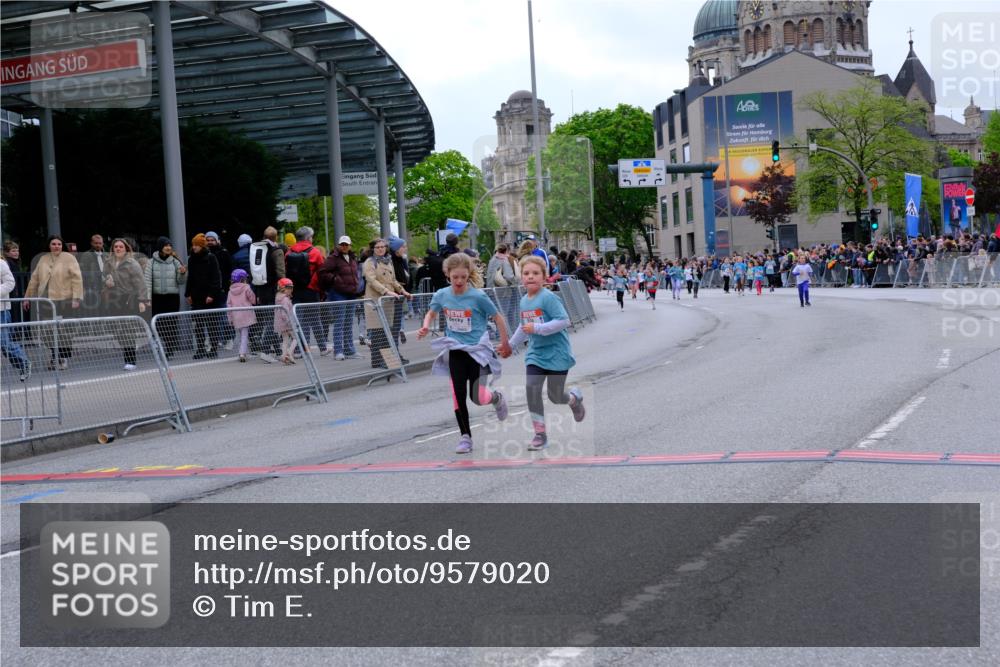 25.04.2026 - Das Zehntel Tim E. http://msf.ph/oto/9579020 25.04.2026 11:07:29 Ziel 5397, 5400, 7463, 7477, 7985, 8055 meine-sportfotos.de