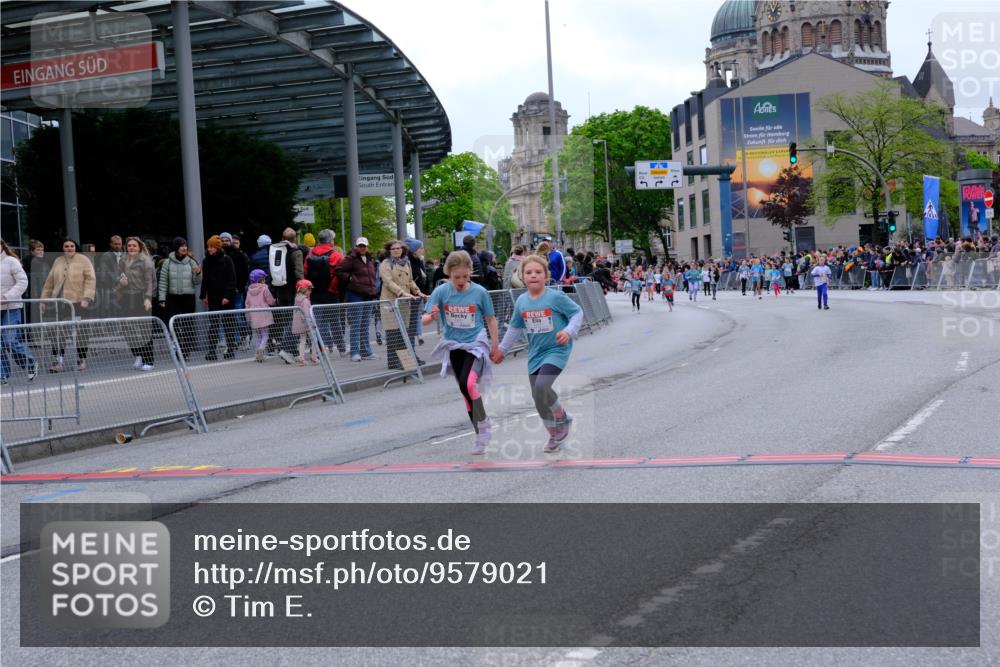 25.04.2026 - Das Zehntel Tim E. http://msf.ph/oto/9579021 25.04.2026 11:07:29 Ziel 5397, 5400, 7463, 7477, 7985, 8055 meine-sportfotos.de