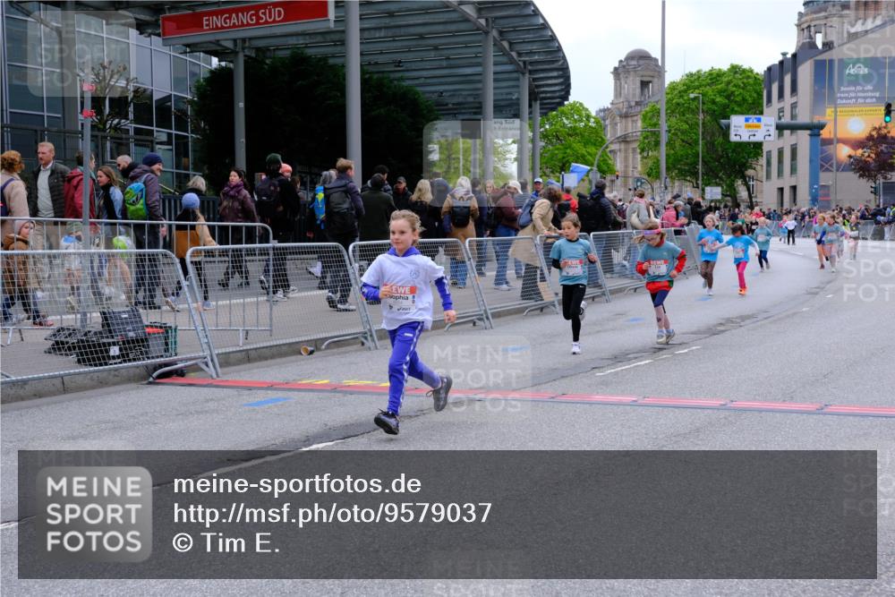 25.04.2026 - Das Zehntel Tim E. http://msf.ph/oto/9579037 25.04.2026 11:07:41 Ziel 5054, 6800, 6803, 7503, 7558, 7568, 7570 meine-sportfotos.de