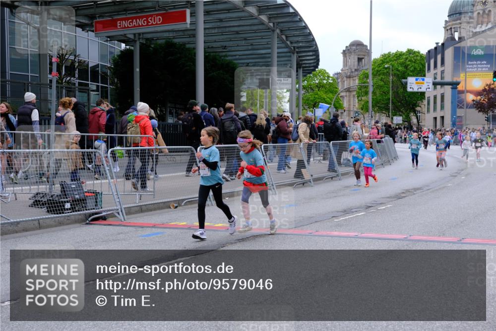 25.04.2026 - Das Zehntel Tim E. http://msf.ph/oto/9579046 25.04.2026 11:07:43 Ziel 5054, 6800, 6803, 7425, 7503, 7558, 7568, 7570 meine-sportfotos.de