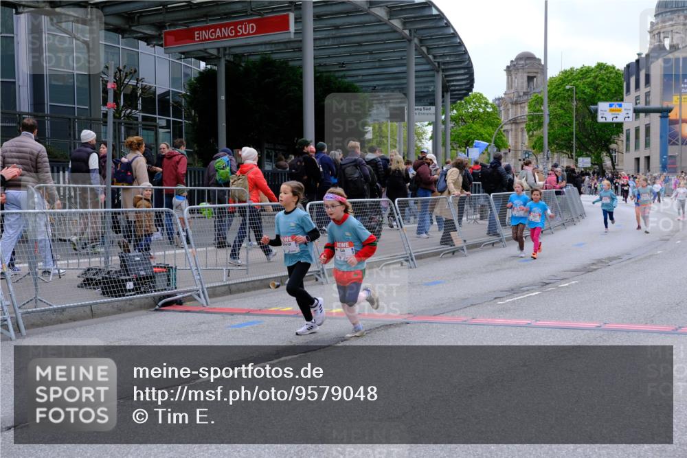 25.04.2026 - Das Zehntel Tim E. http://msf.ph/oto/9579048 25.04.2026 11:07:43 Ziel 5054, 6800, 6803, 7425, 7503, 7558, 7568, 7570 meine-sportfotos.de