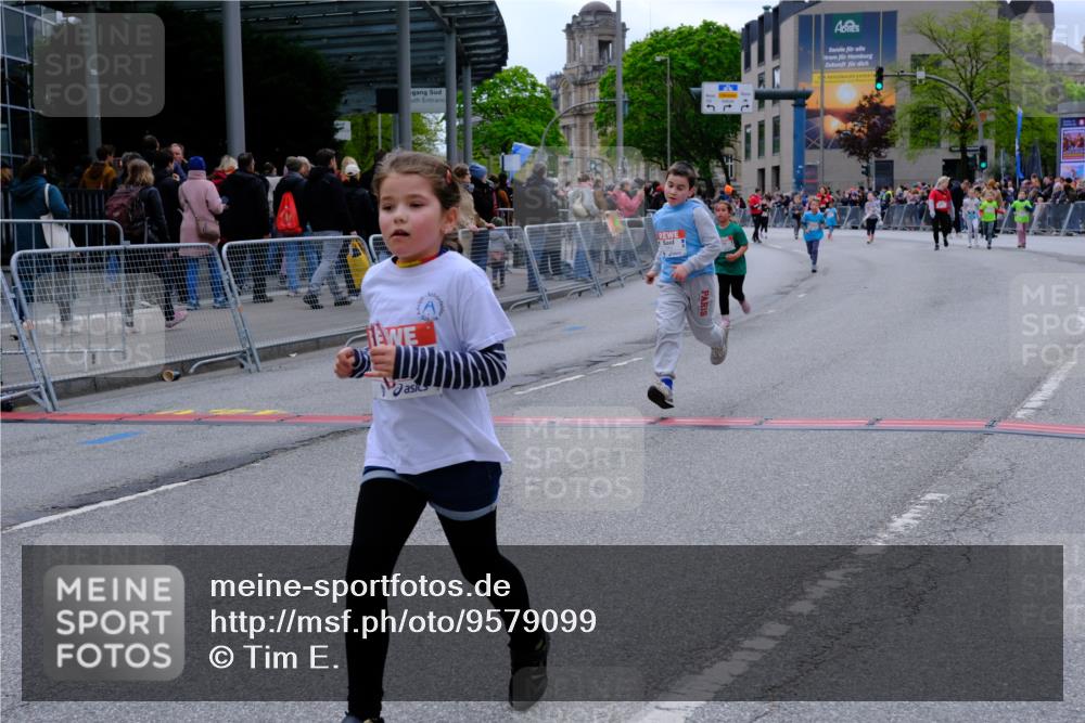 25.04.2026 - Das Zehntel Tim E. http://msf.ph/oto/9579099 25.04.2026 11:08:05 Ziel 5014, 5023, 5130, 5189, 5477, 5604, 5652, 5942, 7448, 7654, 7685, 7778 meine-sportfotos.de