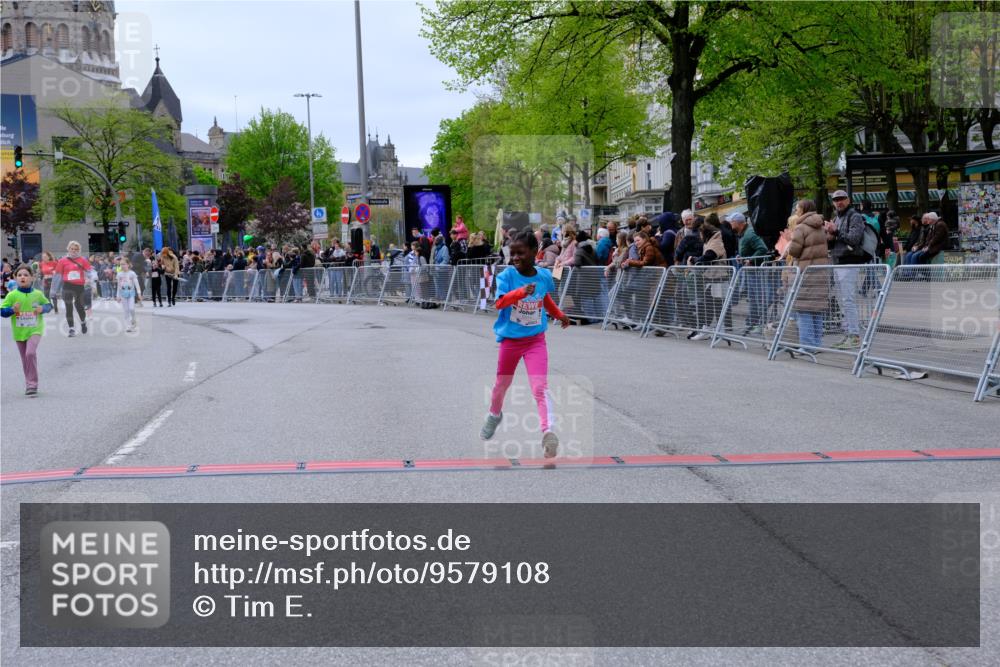 25.04.2026 - Das Zehntel Tim E. http://msf.ph/oto/9579108 25.04.2026 11:08:12 Ziel 5221, 5232, 5604, 6834, 7654, 7685, 7778 meine-sportfotos.de