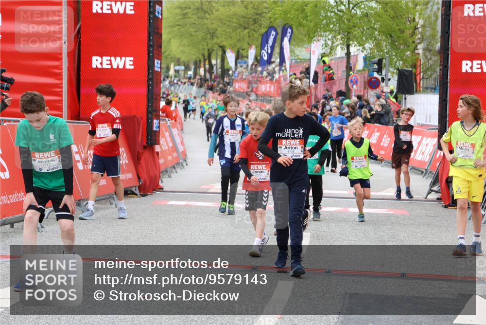 25.04.2026 - Das Zehntel Strokosch-Dieckow http://msf.ph/oto/9579143 25.04.2026 08:51:12 Ziel 1310, 1735, 2069, 2164, 2315, 2472, 2497, 3118, 3194, 3202, 3546, 3554, 3557, 1310, 1735, 2069, 2164, 2315, 2472, 2497, 3118, 3194, 3202, 3546, 3554, 3557 meine-sportfotos.de
