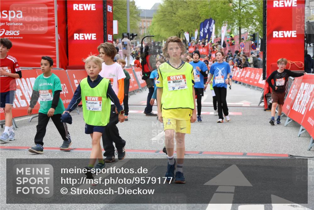 25.04.2026 - Das Zehntel Strokosch-Dieckow http://msf.ph/oto/9579177 25.04.2026 08:51:18 Ziel 1285, 1325, 1584, 1714, 1736, 2069, 2164, 2472, 2829, 2881, 3117, 3244, 3509, 3535, 4011, 1285, 1325, 1584, 1714, 1736, 2069, 2164, 2472, 2829, 2881, 3117, 3244, 3509, 3535, 4011 meine-sportfotos.de