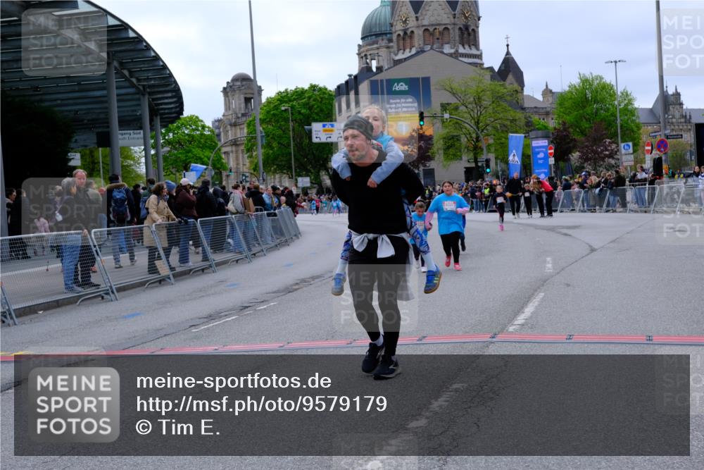 25.04.2026 - Das Zehntel Tim E. http://msf.ph/oto/9579179 25.04.2026 11:08:36 Ziel 5624, 5957, 6779, 6864 meine-sportfotos.de