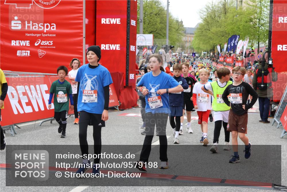 25.04.2026 - Das Zehntel Strokosch-Dieckow http://msf.ph/oto/9579198 25.04.2026 08:51:23 Ziel 1027, 1325, 1584, 1699, 1719, 2032, 2344, 2946, 3117, 3182, 3244, 3248, 3509, 3535, 4011, 1027, 1325, 1584, 1699, 1719, 2032, 2344, 2946, 3117, 3182, 3244, 3248, 3509, 3535, 4011 meine-sportfotos.de