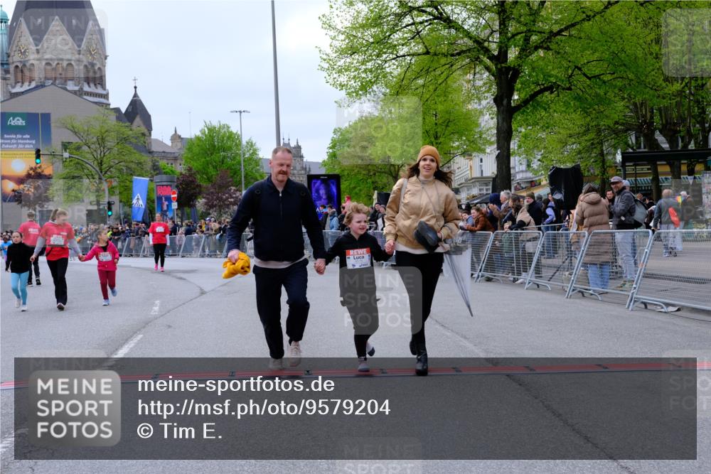 25.04.2026 - Das Zehntel Tim E. http://msf.ph/oto/9579204 25.04.2026 11:08:51 Ziel 5050, 5684, 6178, 7877 meine-sportfotos.de