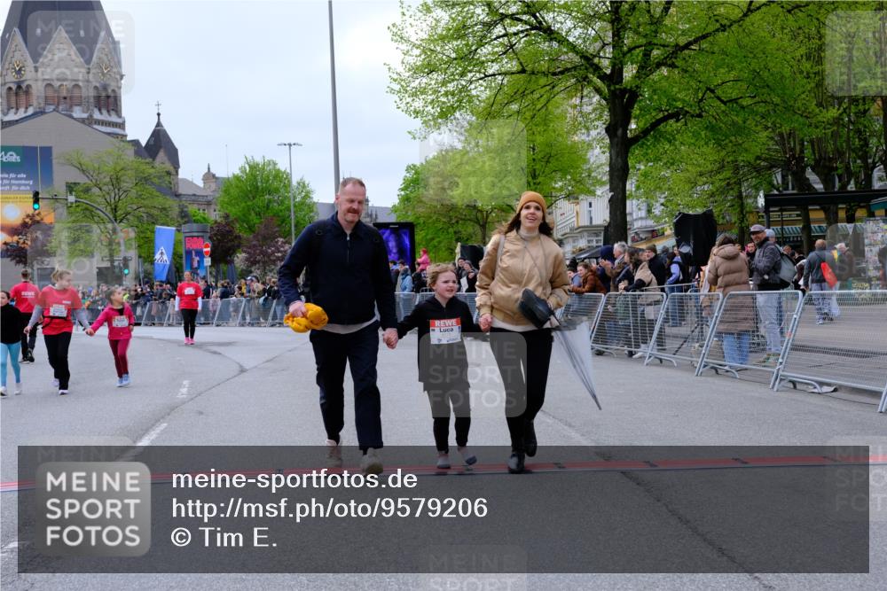 25.04.2026 - Das Zehntel Tim E. http://msf.ph/oto/9579206 25.04.2026 11:08:51 Ziel 5050, 5684, 6178, 7877 meine-sportfotos.de