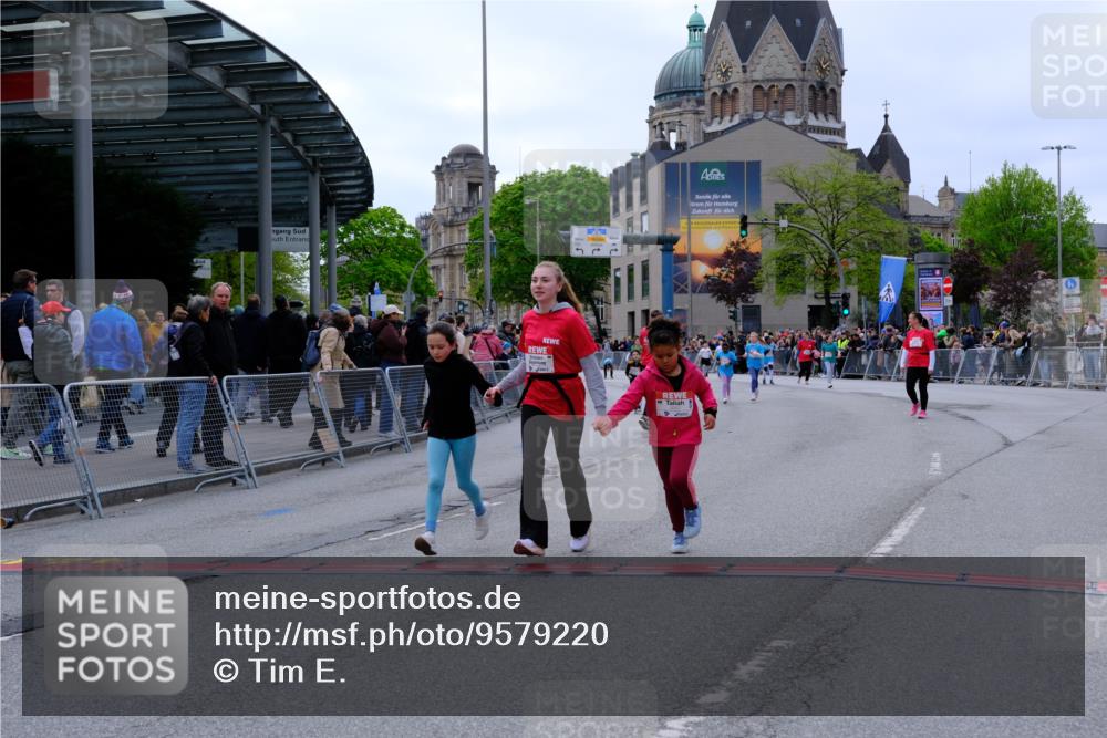 25.04.2026 - Das Zehntel Tim E. http://msf.ph/oto/9579220 25.04.2026 11:08:54 Ziel 5050, 5684, 6178, 7877, 7998 meine-sportfotos.de