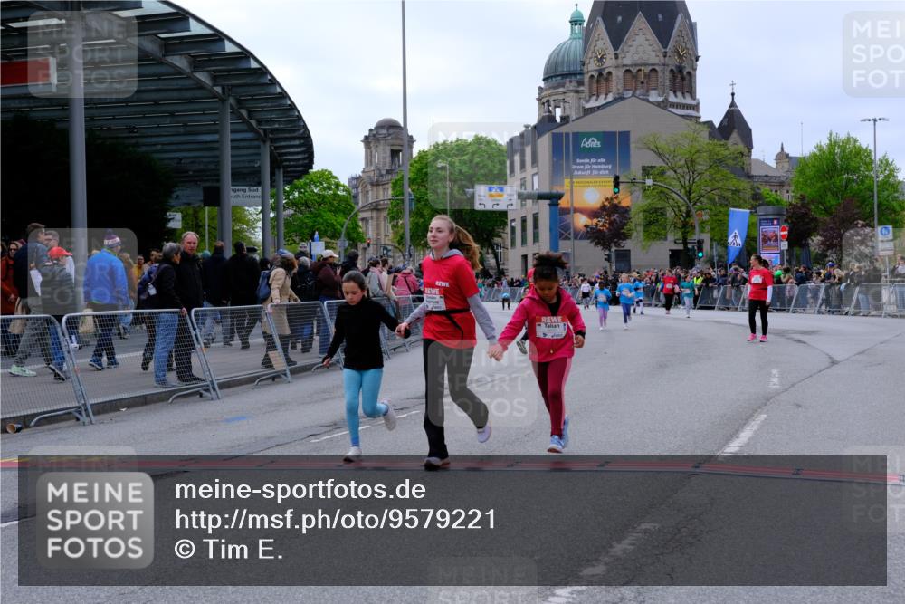 25.04.2026 - Das Zehntel Tim E. http://msf.ph/oto/9579221 25.04.2026 11:08:54 Ziel 5050, 5684, 6178, 7877, 7998 meine-sportfotos.de