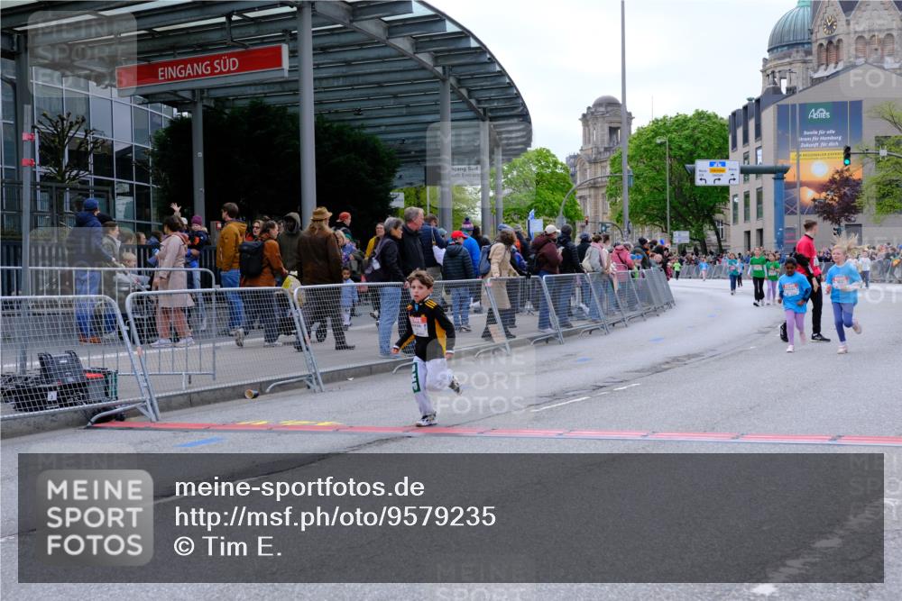 25.04.2026 - Das Zehntel Tim E. http://msf.ph/oto/9579235 25.04.2026 11:09:00 Ziel 5050, 6832, 6836, 7877, 7998 meine-sportfotos.de