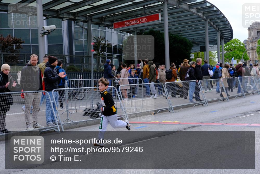 25.04.2026 - Das Zehntel Tim E. http://msf.ph/oto/9579246 25.04.2026 11:09:01 Ziel 6832, 6836, 7998 meine-sportfotos.de
