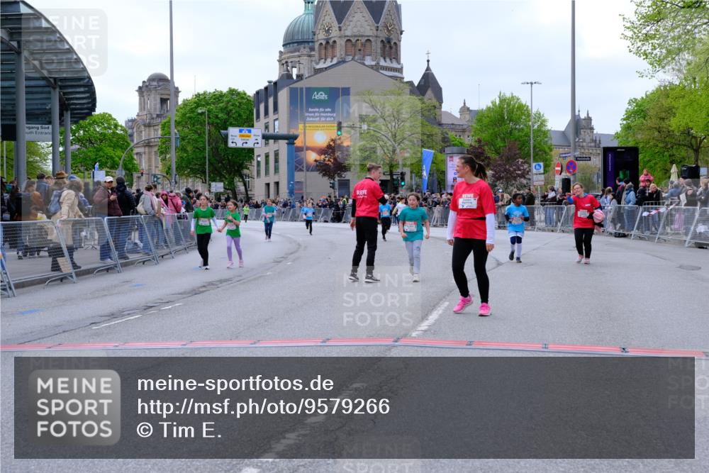 25.04.2026 - Das Zehntel Tim E. http://msf.ph/oto/9579266 25.04.2026 11:09:05 Ziel 5851, 5853, 5873, 6806, 6832, 6836, 7998 meine-sportfotos.de