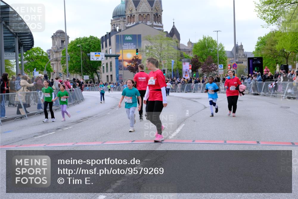 25.04.2026 - Das Zehntel Tim E. http://msf.ph/oto/9579269 25.04.2026 11:09:07 Ziel 5851, 5853, 5873, 6790, 6806, 6832, 6836 meine-sportfotos.de