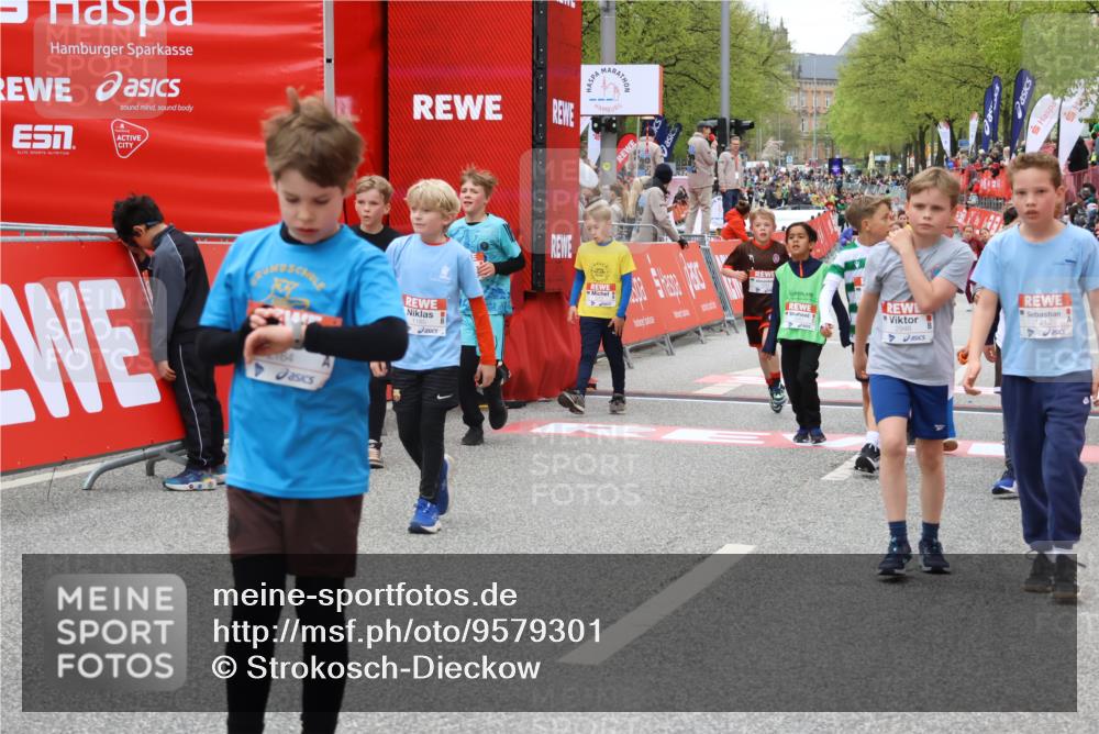 25.04.2026 - Das Zehntel Strokosch-Dieckow http://msf.ph/oto/9579301 25.04.2026 08:51:32 Ziel 1125, 1185, 1200, 1212, 1523, 1723, 2751, 3178, 3261, 3303, 3309, 3690, 3843, 3967, 1125, 1185, 1200, 1212, 1523, 1723, 2751, 3178, 3261, 3303, 3309, 3690, 3843, 3967 meine-sportfotos.de