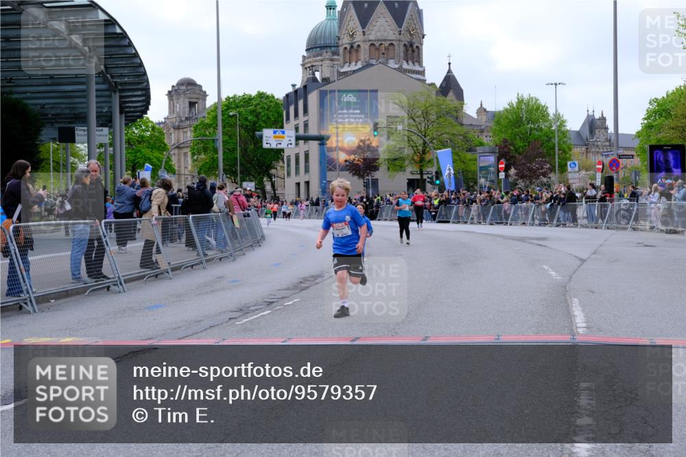 25.04.2026 - Das Zehntel Tim E. http://msf.ph/oto/9579357 25.04.2026 11:09:42 Ziel 5658, 6286, 6290, 6862, 7262, 7432, 7476 meine-sportfotos.de