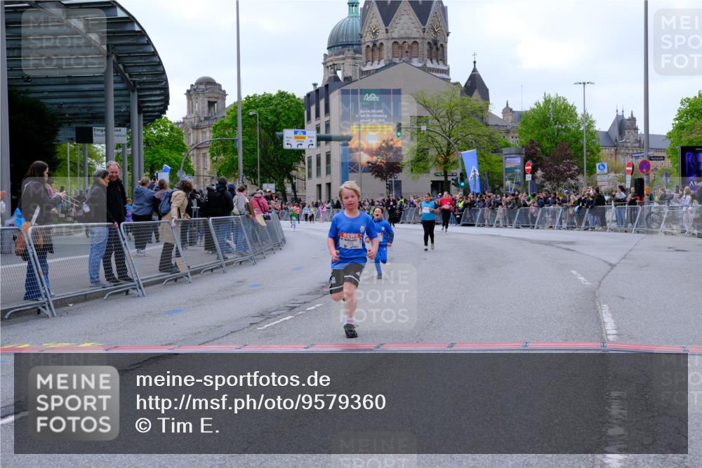 25.04.2026 - Das Zehntel Tim E. http://msf.ph/oto/9579360 25.04.2026 11:09:43 Ziel 5658, 5730, 6286, 6290, 6862, 7262, 7432, 7476 meine-sportfotos.de