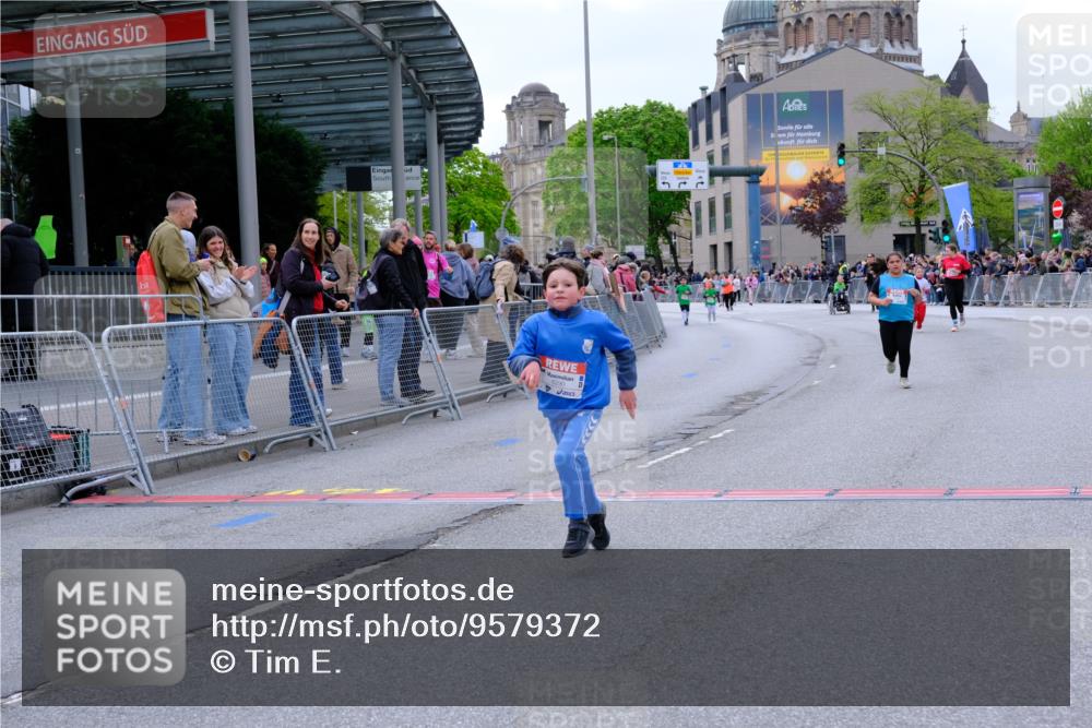 25.04.2026 - Das Zehntel Tim E. http://msf.ph/oto/9579372 25.04.2026 11:09:46 Ziel 5199, 5730, 6286, 6290, 6862, 7432, 7476 meine-sportfotos.de