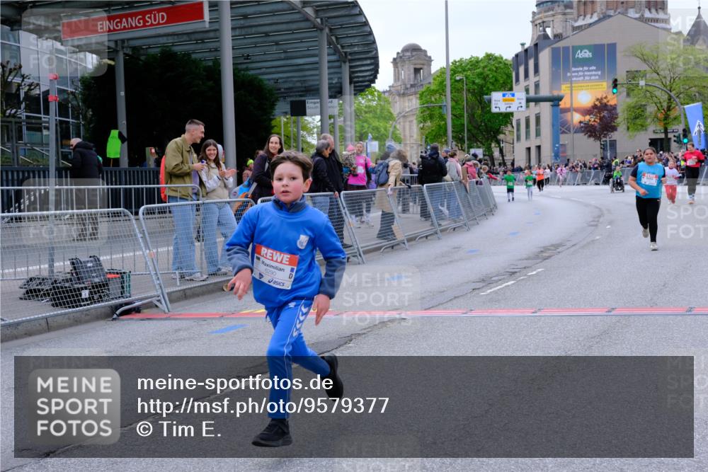 25.04.2026 - Das Zehntel Tim E. http://msf.ph/oto/9579377 25.04.2026 11:09:46 Ziel 5199, 5730, 6286, 6290, 6862, 7432, 7476 meine-sportfotos.de