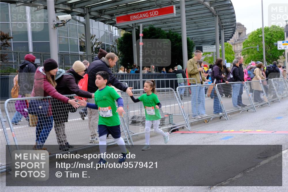 25.04.2026 - Das Zehntel Tim E. http://msf.ph/oto/9579421 25.04.2026 11:10:02 Ziel 5849, 5863, 7342, 7379 meine-sportfotos.de