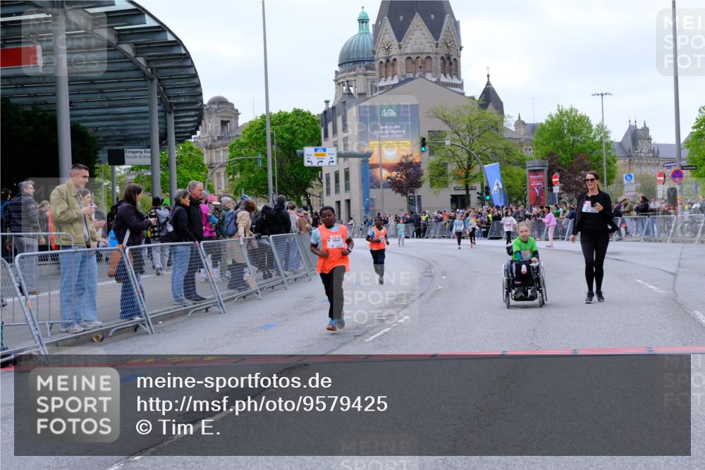 25.04.2026 - Das Zehntel Tim E. http://msf.ph/oto/9579425 25.04.2026 11:10:05 Ziel 5849, 5863, 7342, 7351, 7379 meine-sportfotos.de