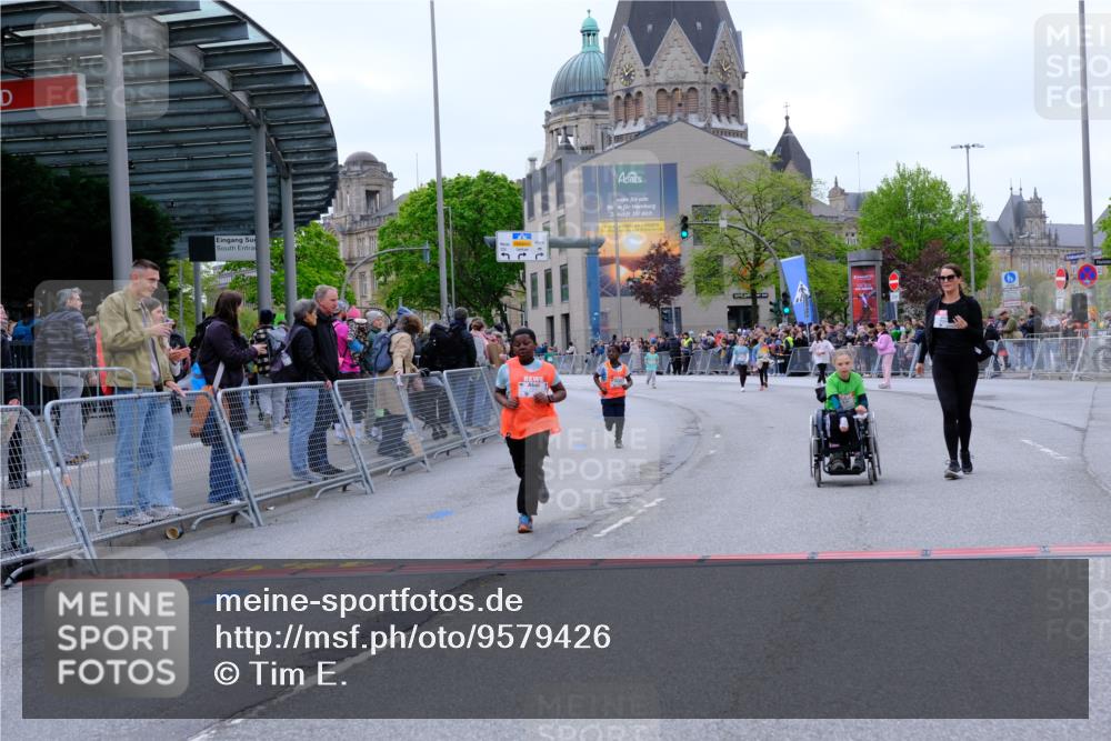 25.04.2026 - Das Zehntel Tim E. http://msf.ph/oto/9579426 25.04.2026 11:10:05 Ziel 5849, 5863, 7342, 7351, 7379 meine-sportfotos.de