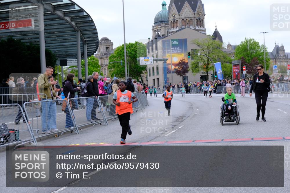 25.04.2026 - Das Zehntel Tim E. http://msf.ph/oto/9579430 25.04.2026 11:10:05 Ziel 5849, 5863, 7342, 7351, 7379 meine-sportfotos.de