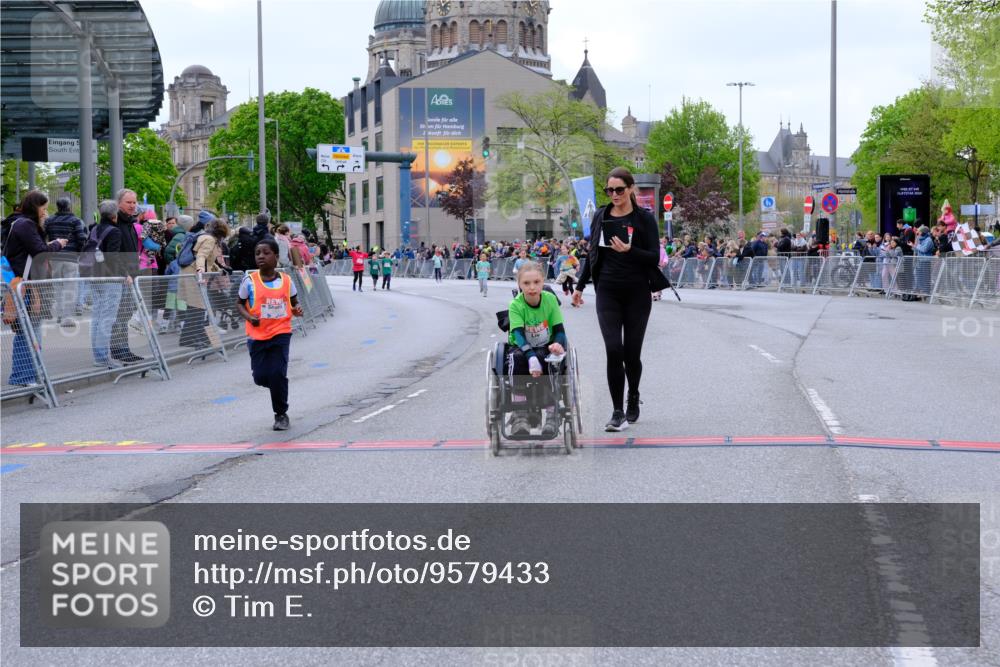 25.04.2026 - Das Zehntel Tim E. http://msf.ph/oto/9579433 25.04.2026 11:10:08 Ziel 7342, 7351, 7379 meine-sportfotos.de