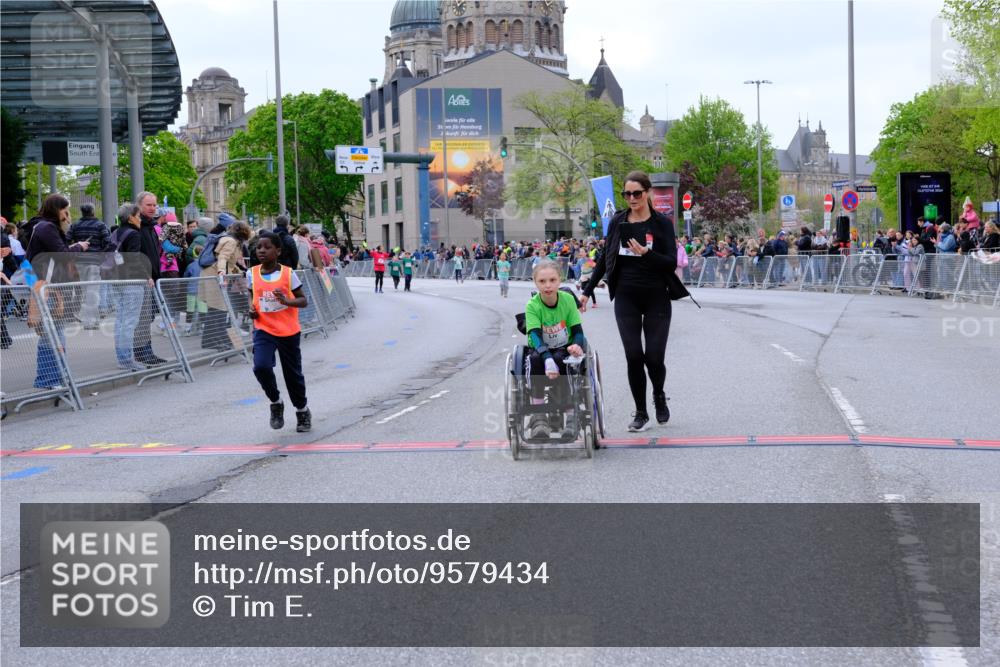 25.04.2026 - Das Zehntel Tim E. http://msf.ph/oto/9579434 25.04.2026 11:10:08 Ziel 7342, 7351, 7379 meine-sportfotos.de