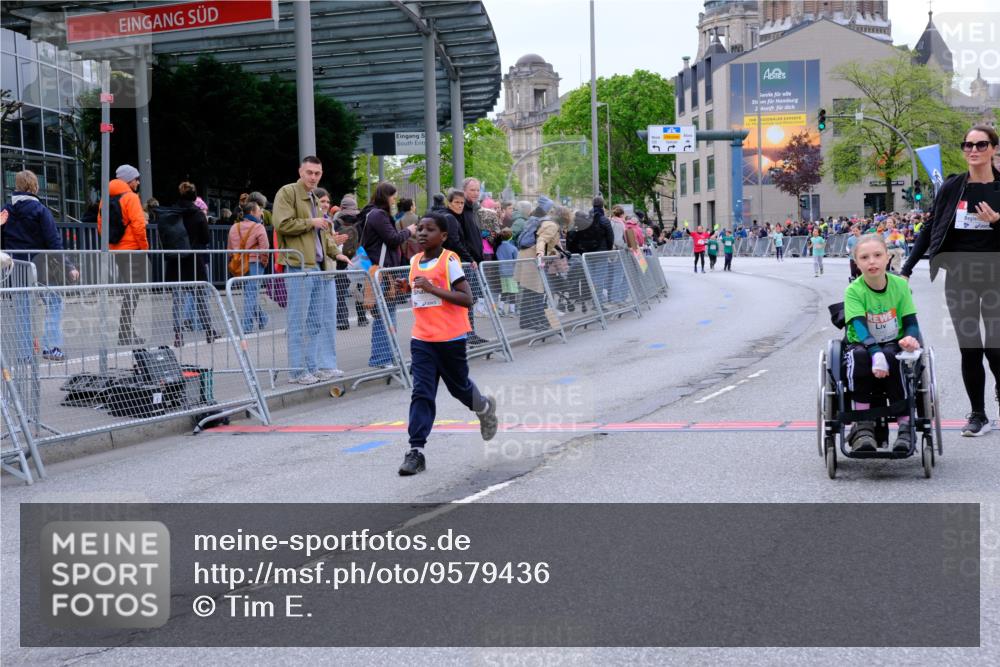 25.04.2026 - Das Zehntel Tim E. http://msf.ph/oto/9579436 25.04.2026 11:10:09 Ziel 7342, 7351, 7379, 7530, 7534 meine-sportfotos.de
