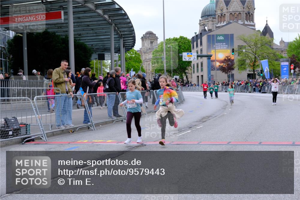 25.04.2026 - Das Zehntel Tim E. http://msf.ph/oto/9579443 25.04.2026 11:10:15 Ziel 7351, 7530, 7534 meine-sportfotos.de