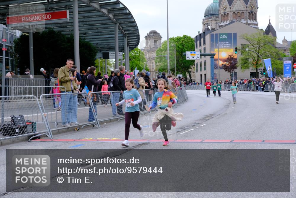 25.04.2026 - Das Zehntel Tim E. http://msf.ph/oto/9579444 25.04.2026 11:10:15 Ziel 7351, 7530, 7534 meine-sportfotos.de