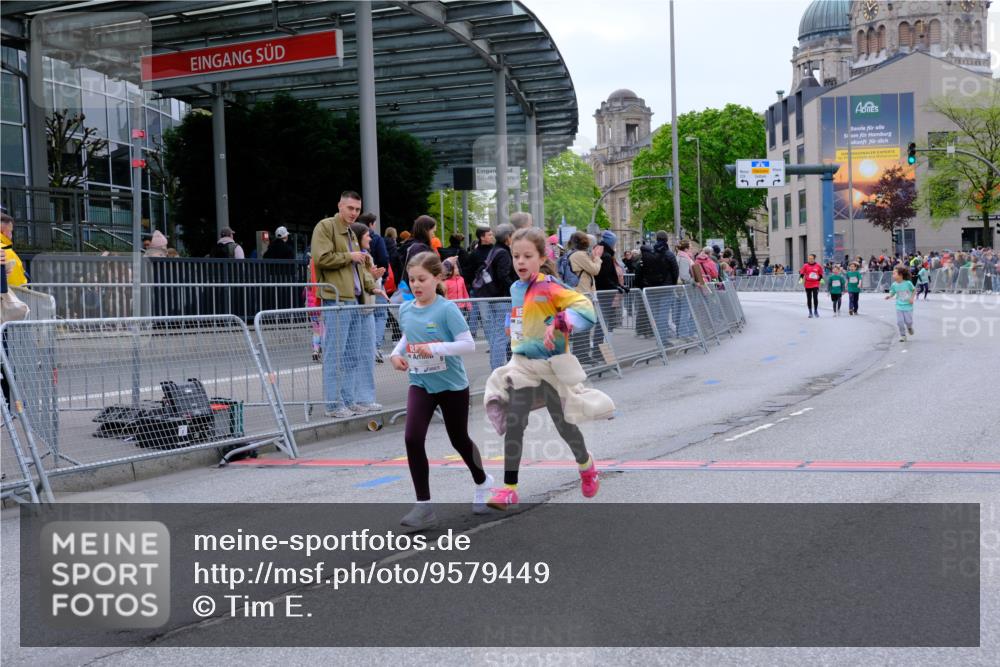 25.04.2026 - Das Zehntel Tim E. http://msf.ph/oto/9579449 25.04.2026 11:10:15 Ziel 7351, 7530, 7534 meine-sportfotos.de