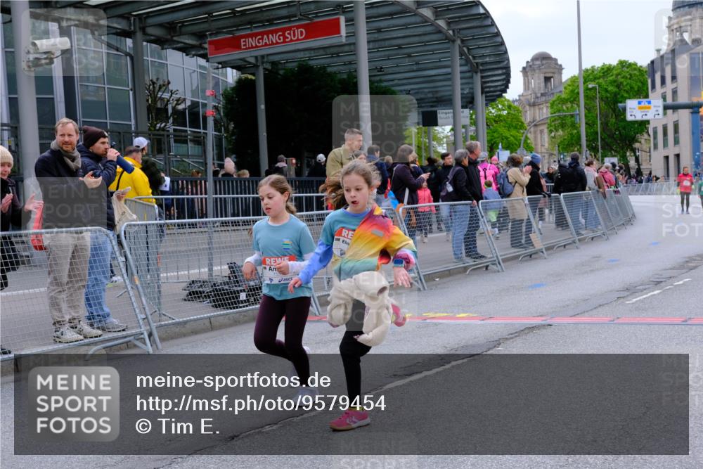 25.04.2026 - Das Zehntel Tim E. http://msf.ph/oto/9579454 25.04.2026 11:10:16 Ziel 7530, 7534 meine-sportfotos.de